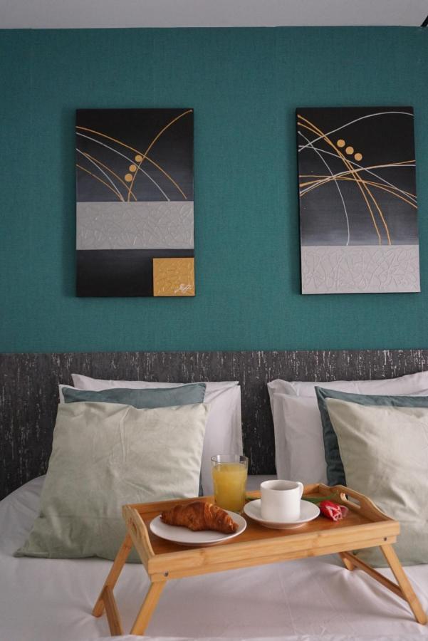 Korzo Suites Paceville Сент Джулианс Экстерьер фото
